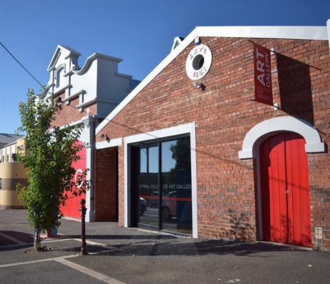 CENTRAL GOLDFIELDS ART GALLERY_Facade_02_Horiz.jpg