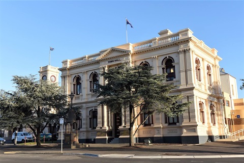 Maryborough Town Hall.jpg