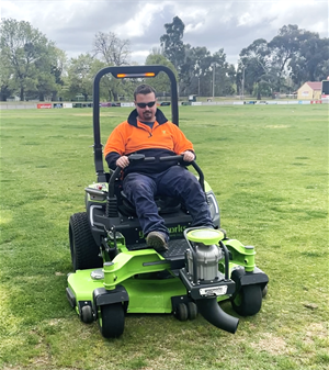 ev.mower.grab.front.png