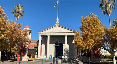 market.building.castlemaine.jpg