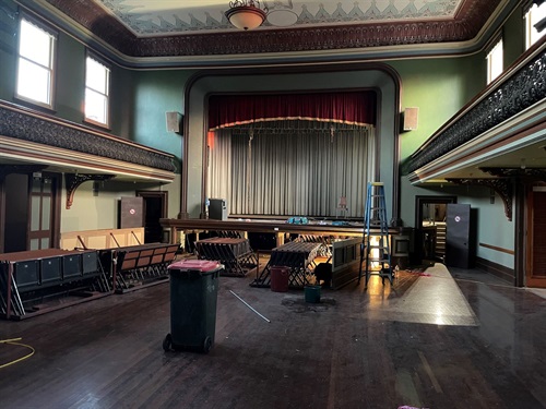 Maryborough-Town-Hall-internal.jpg