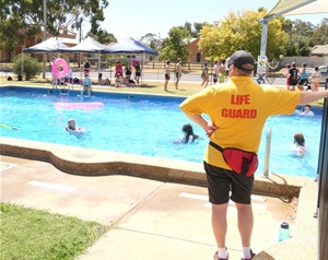 dunolly.pool.GRAB.jpg