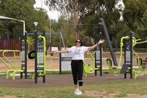 P1230797.jenny.HLS.alysha.fitness.arms.out.jpg
