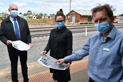 Minister-Jaclyn-Symes-Maryborough-Railway-Station-activation-project.jpg