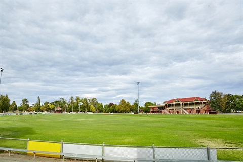 Princes-Park-Oval.jpg